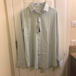 NWT Mizzen and Main Medium Standard Button Down